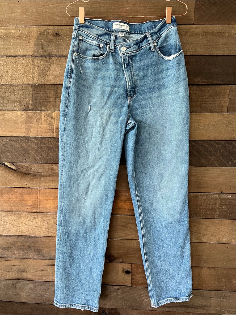 Abercrombie & Fitch Women's Curve Love '90s Straight Ultra High Rise Jeans 28